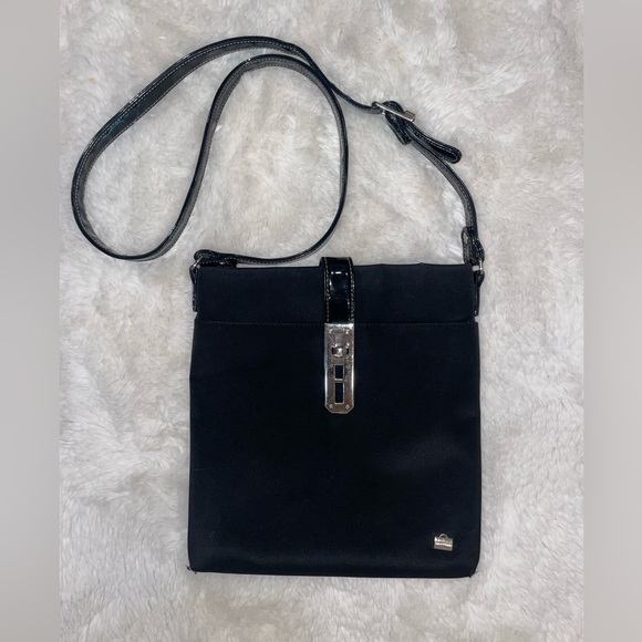 La Bagagarie Classic European Crossbody Bag Black - Picture 1 of 13